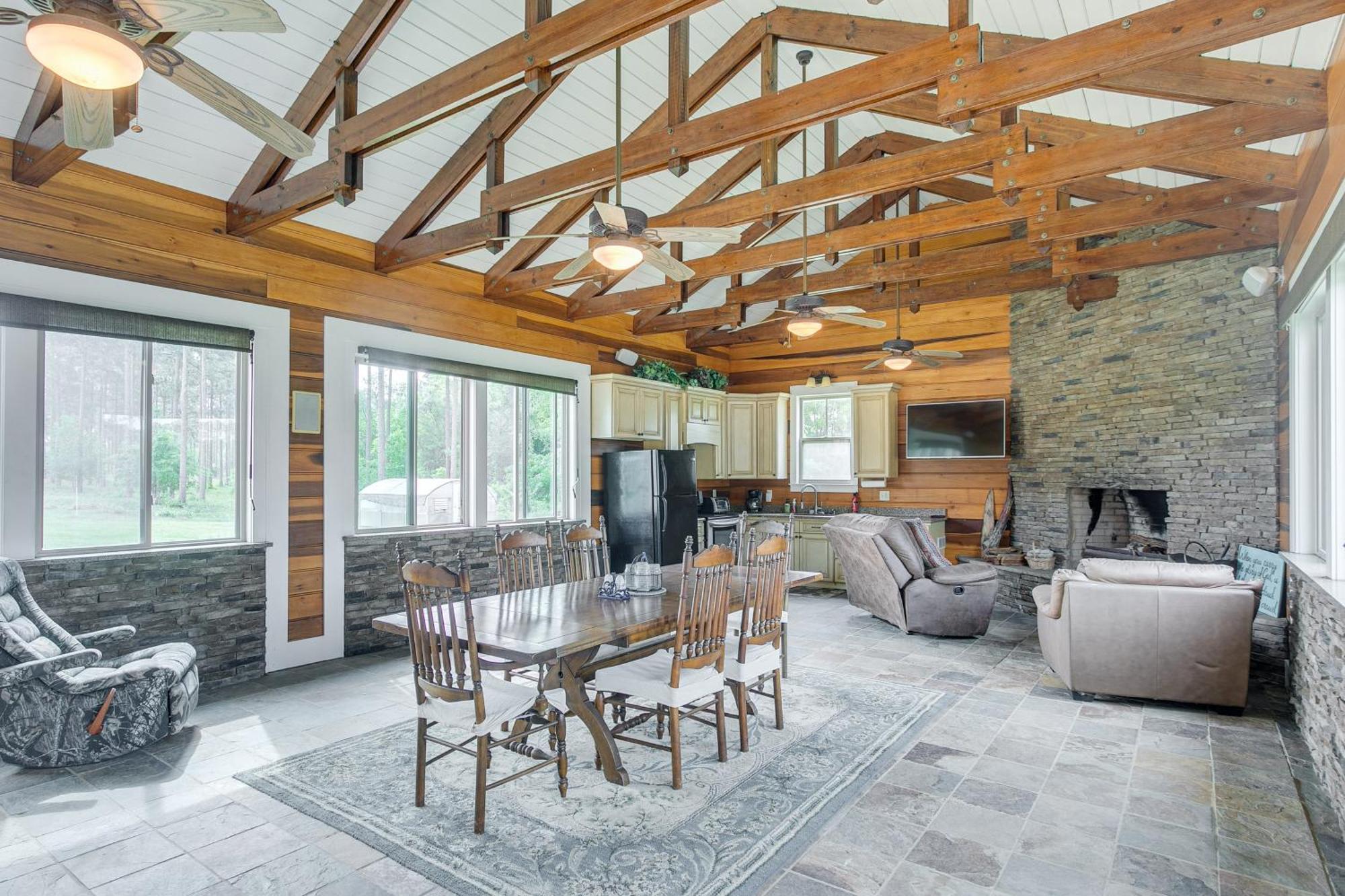 Secluded Home With Deck - Near Downtown Fitzgerald! Esterno foto